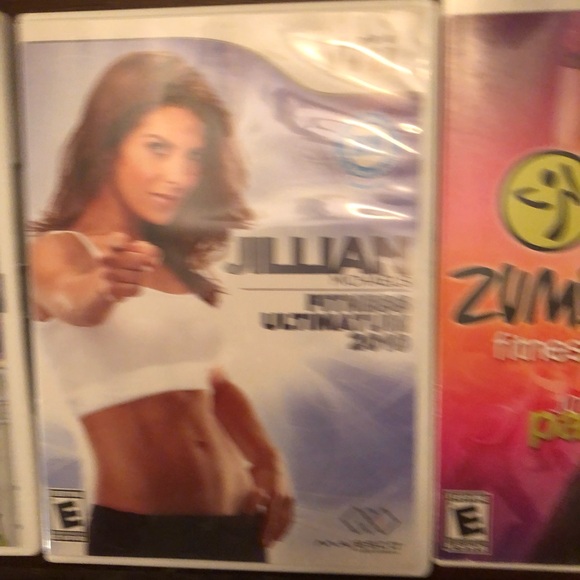 Nintendo Wii Console with White Controllers and Games - NO CORDS - UNTESTED - Picture 3 of 11